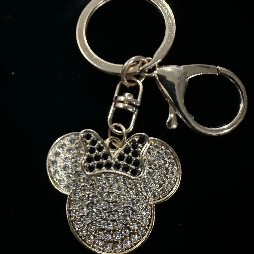 Minnie mouse shaped key chain